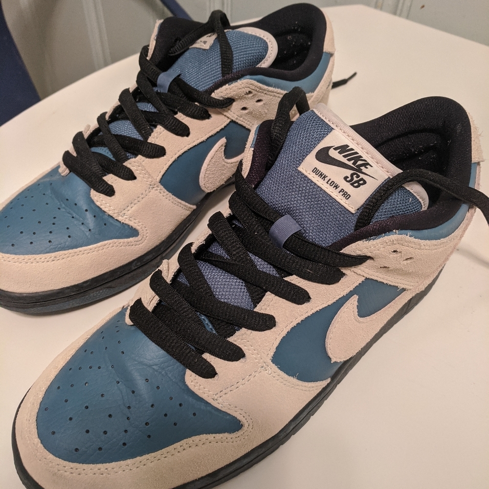 Nike SB Dunk Low  Light Cream Thunderstorm